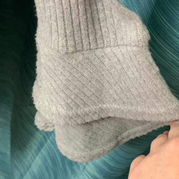 Alya for Francesca’s Collections Sweater Dress - Picture 3 of 6